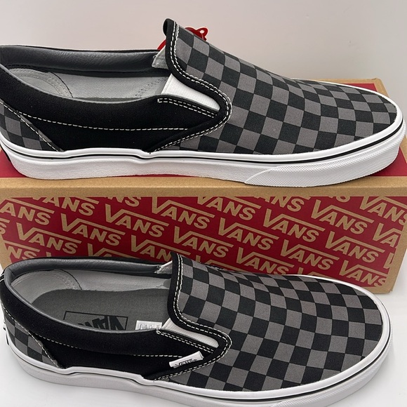 Vans WMNS Classic Slip-On
Black/Pewter Checkerboatu
VN000EYEBPJ
Sneakers - Picture 3 of 16